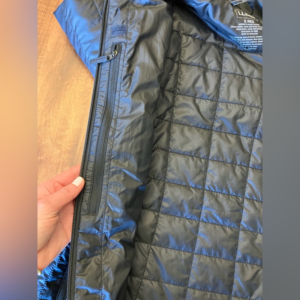 L.L. Bean Women's Black PrimaLoft Packaway Jacket size small - Picture 8 of 11